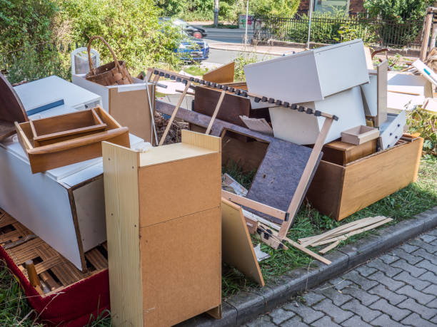 Attic Cleanout Services in Willowbrook, CA